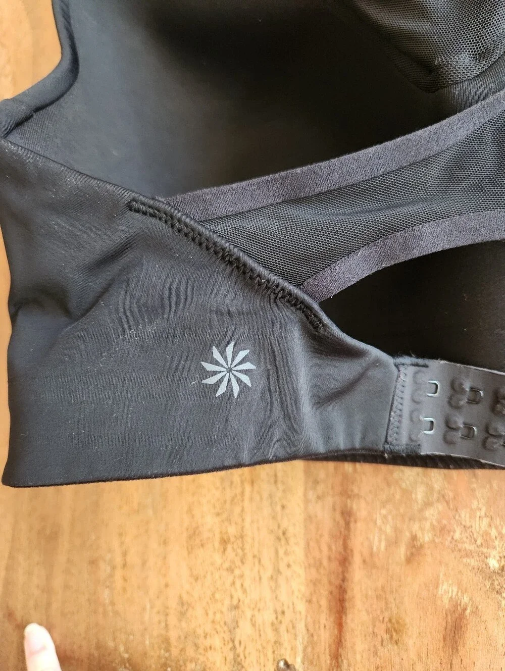 Athleta High Advance Black Wireless Sports Bra 34DD